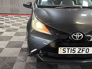 Used 2015 Toyota Aygo X-Play Grey - Interior and Exterior details 13
