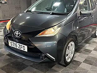 Used 2015 Toyota Aygo X-Play Grey - Interior and Exterior details 16
