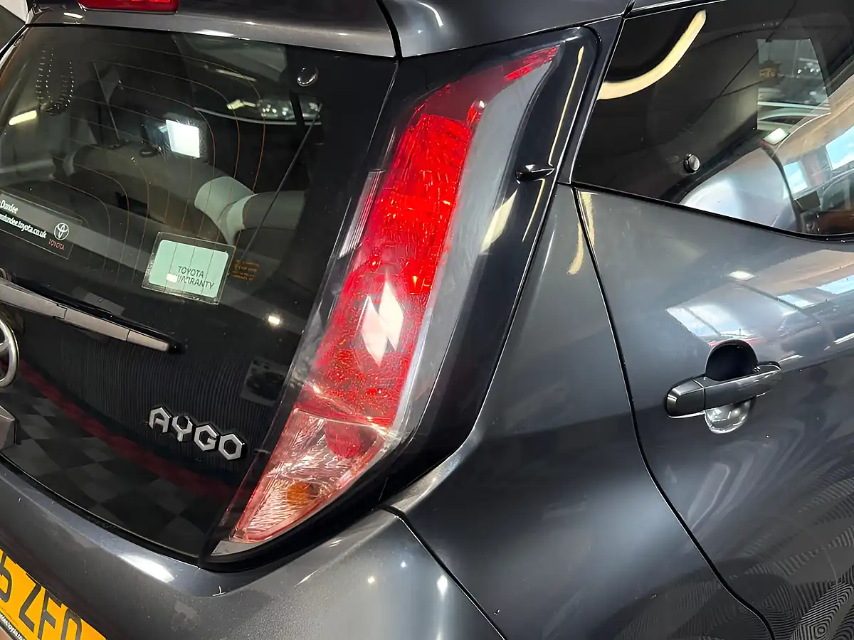Used 2015 Toyota Aygo X-Play Grey - Interior and Exterior details 17