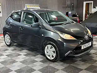 Used 2015 Toyota Aygo X-Play Grey - Interior and Exterior details 2