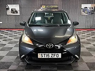 Used 2015 Toyota Aygo X-Play Grey - Interior and Exterior details 3