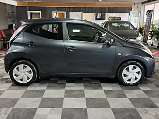 Used 2015 Toyota Aygo X-Play Grey - Interior and Exterior details 9