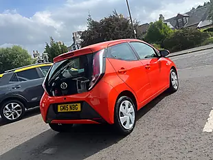 Used 2015 Toyota Aygo X-Play Orange - Interior and Exterior details 3