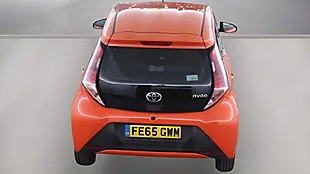 Used 2015 Toyota Aygo X-Play Orange - Interior and Exterior details 8