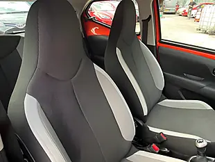 Used 2015 Toyota Aygo X-Play Orange - Interior and Exterior details 13