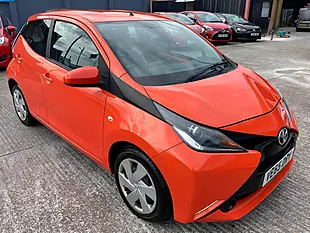 Used 2015 Toyota Aygo X-Play Orange - Interior and Exterior details 2