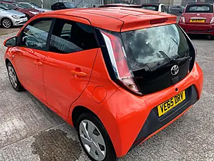 Used 2015 Toyota Aygo X-Play Orange - Interior and Exterior details 6