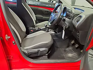 Used 2015 Toyota Aygo X-Play Red - Interior and Exterior details 7