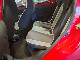 Used 2015 Toyota Aygo X-Play Red - Interior and Exterior details 8