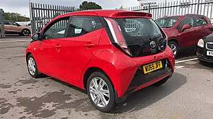 Used 2015 Toyota Aygo X-Play Red - Interior and Exterior details 3