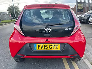 Used 2015 Toyota Aygo X-Play Red - Interior and Exterior details 7