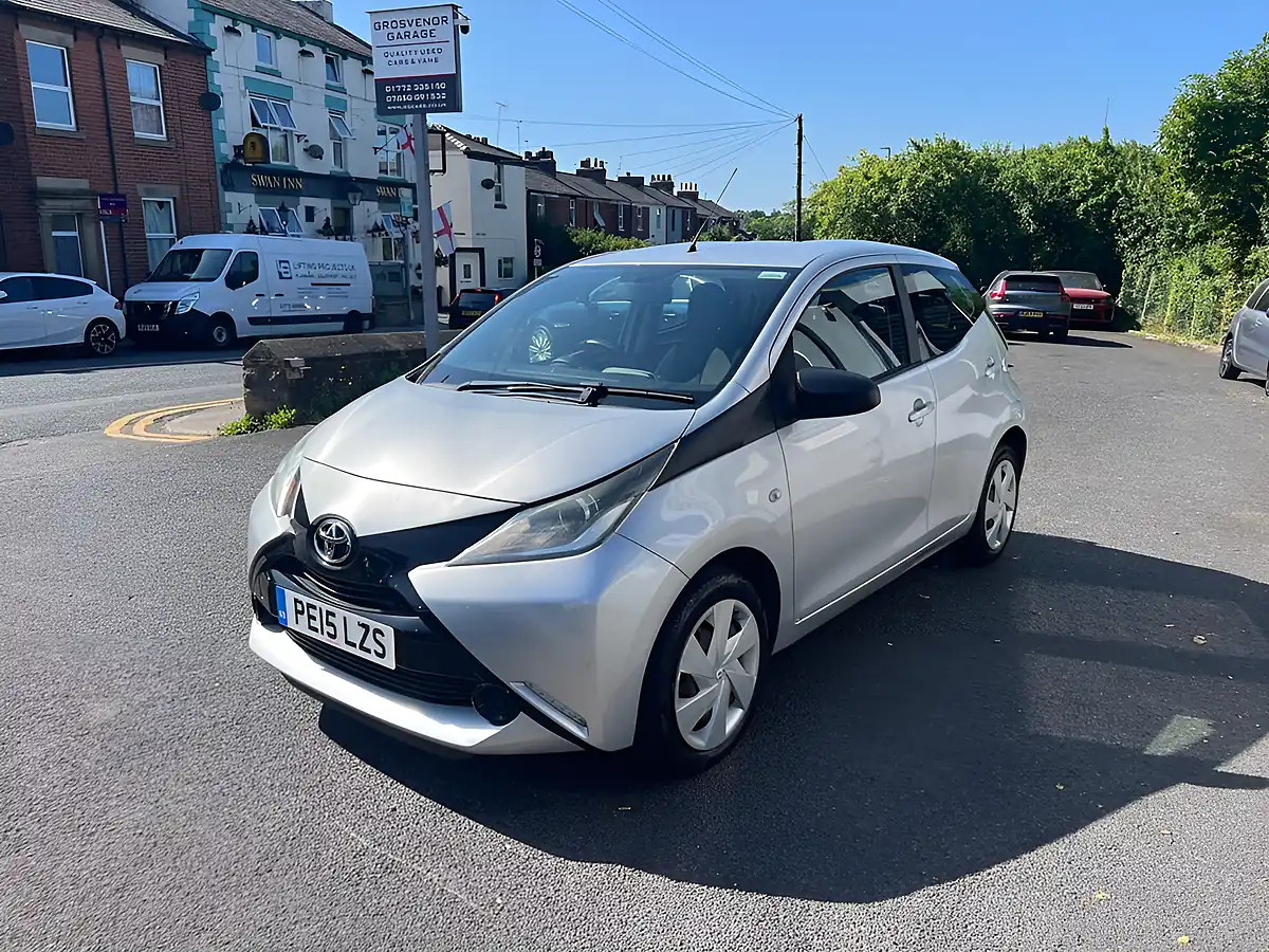 Used 2015 Toyota Aygo X-Play Silver Splash - Interior and Exterior details 3