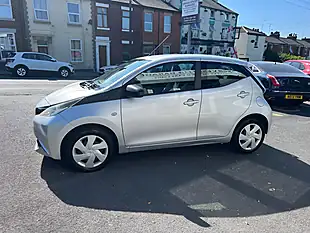 Used 2015 Toyota Aygo X-Play Silver Splash - Interior and Exterior details 4