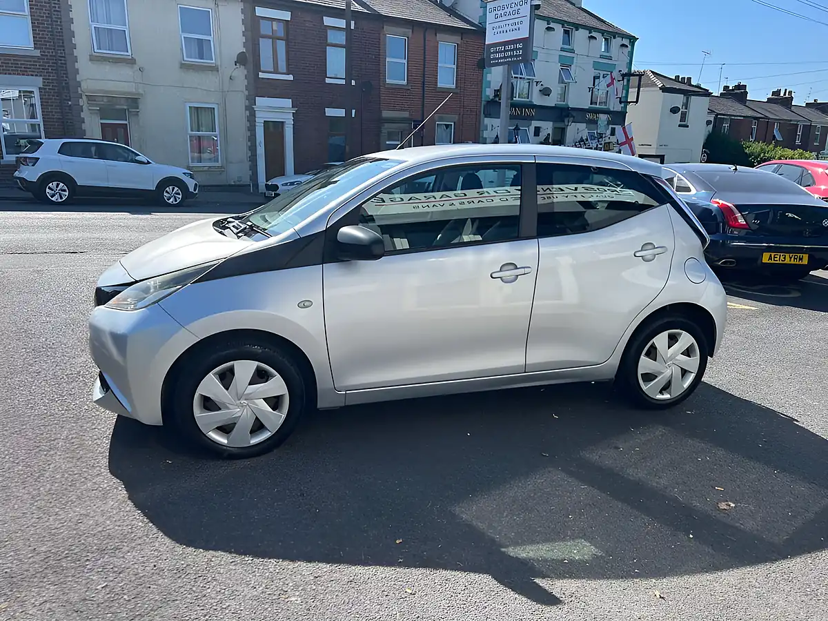 Used 2015 Toyota Aygo X-Play Silver Splash - Interior and Exterior details 4