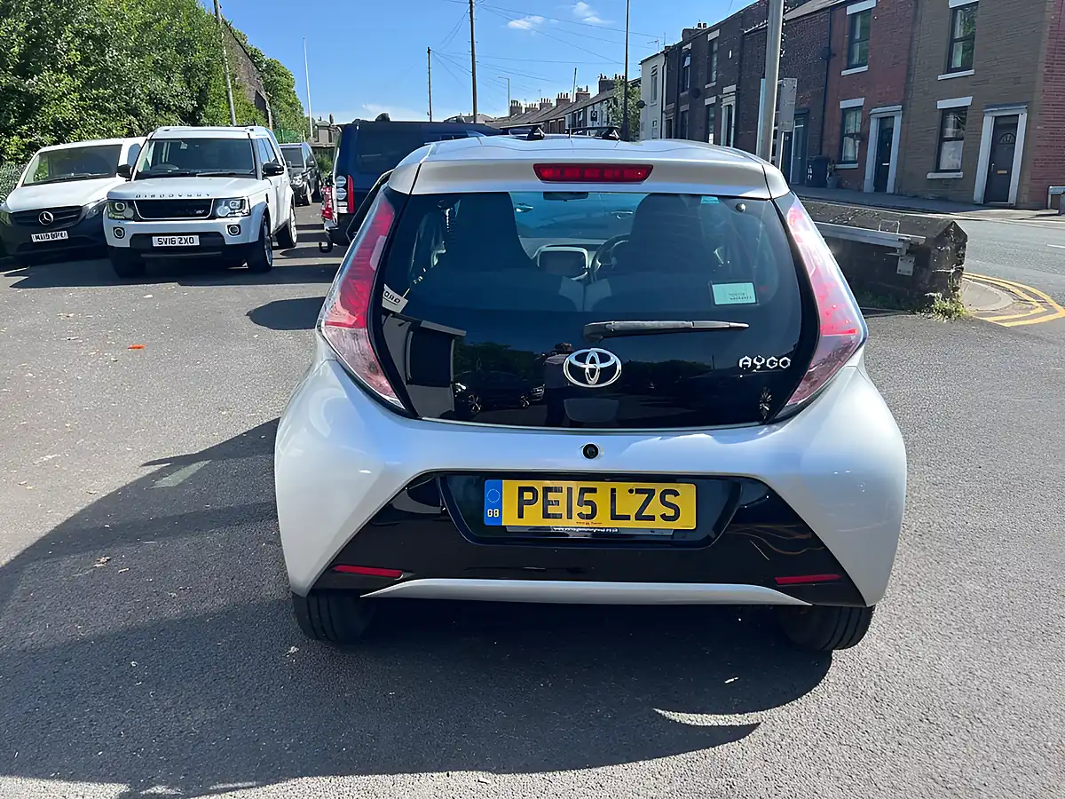 Used 2015 Toyota Aygo X-Play Silver Splash - Interior and Exterior details 6