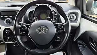 Used 2015 Toyota Aygo X-Play White - Interior and Exterior details 10