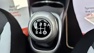 Used 2015 Toyota Aygo X-Play White - Interior and Exterior details 12