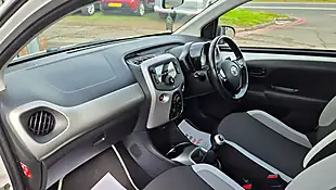 Used 2015 Toyota Aygo X-Play White - Interior and Exterior details 17