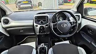 Used 2015 Toyota Aygo X-Play White - Interior and Exterior details 9