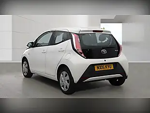 Used 2015 Toyota Aygo X-Play White - Interior and Exterior details 11