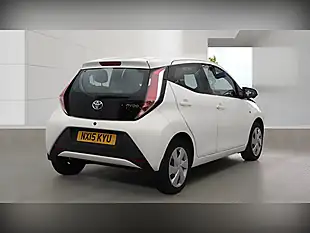 Used 2015 Toyota Aygo X-Play White - Interior and Exterior details 3