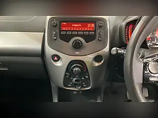 Used 2015 Toyota Aygo X-Play White - Interior and Exterior details 9