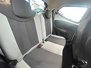 Used 2015 Toyota Aygo X-Play White - Interior and Exterior details 13