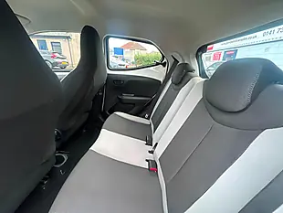 Used 2015 Toyota Aygo X-Play White - Interior and Exterior details 15