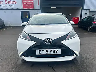 Used 2015 Toyota Aygo X-Play White - Interior and Exterior details 4
