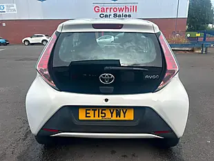 Used 2015 Toyota Aygo X-Play White - Interior and Exterior details 8