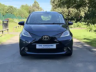 Used 2015 Toyota Aygo X-Pression Blue - Interior and Exterior details 2