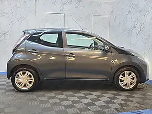 Used 2015 Toyota Aygo X-Pression Grey - Interior and Exterior details 10