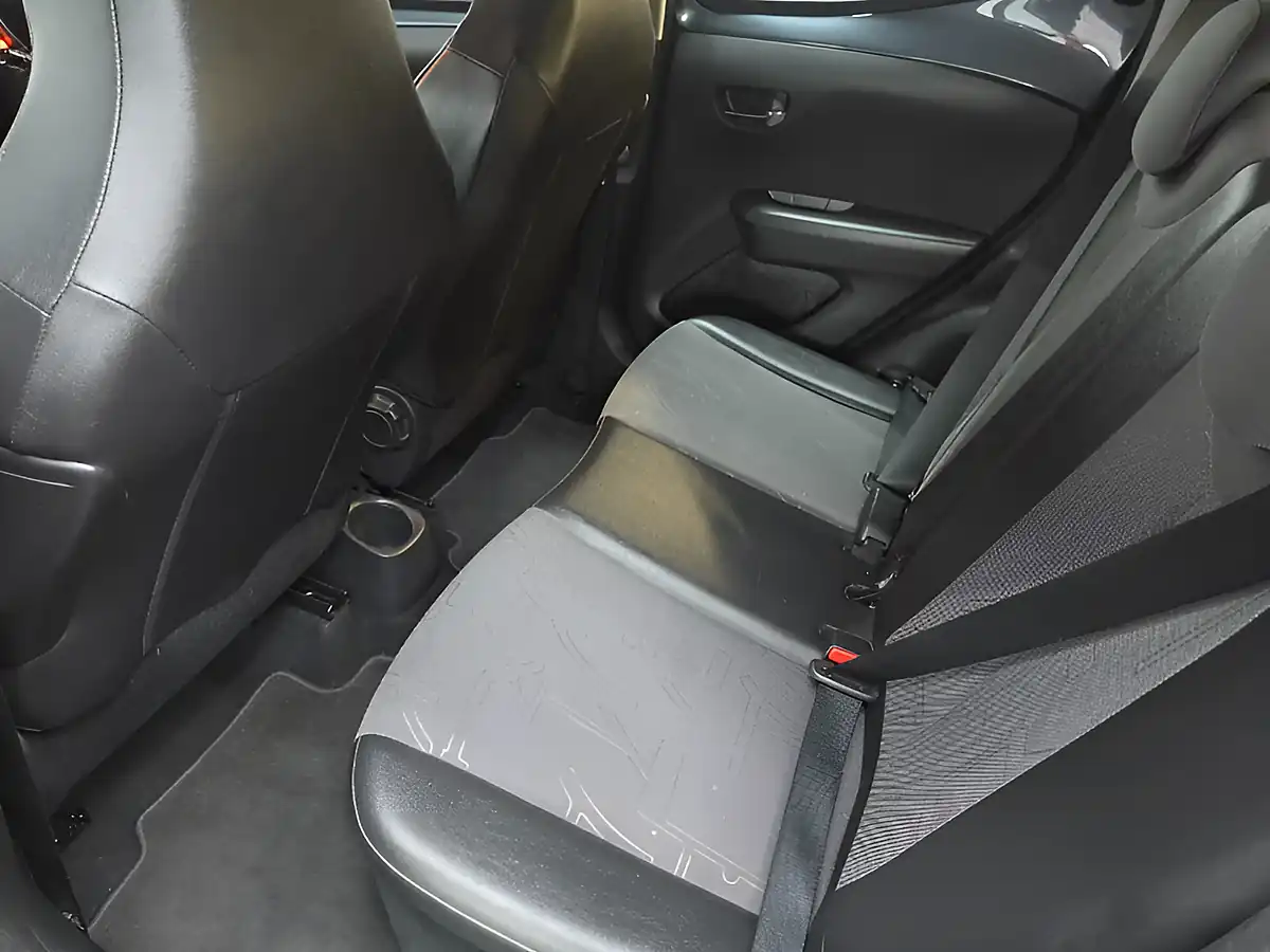 Used 2015 Toyota Aygo X-Pression Grey - Interior and Exterior details 16