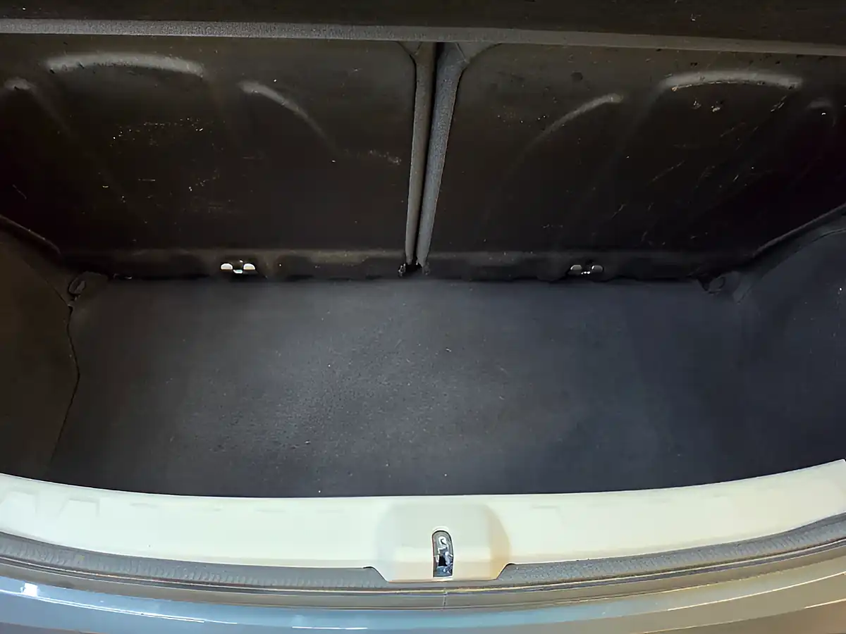 Used 2015 Toyota Aygo X-Pression Grey - Interior and Exterior details 19