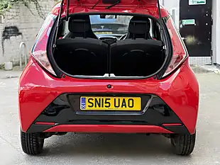 Used 2015 Toyota Aygo X-Pression Red - Interior and Exterior details 10