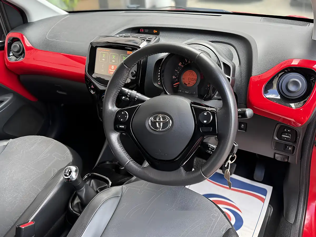 Used 2015 Toyota Aygo X-Pression Red - Interior and Exterior details 15