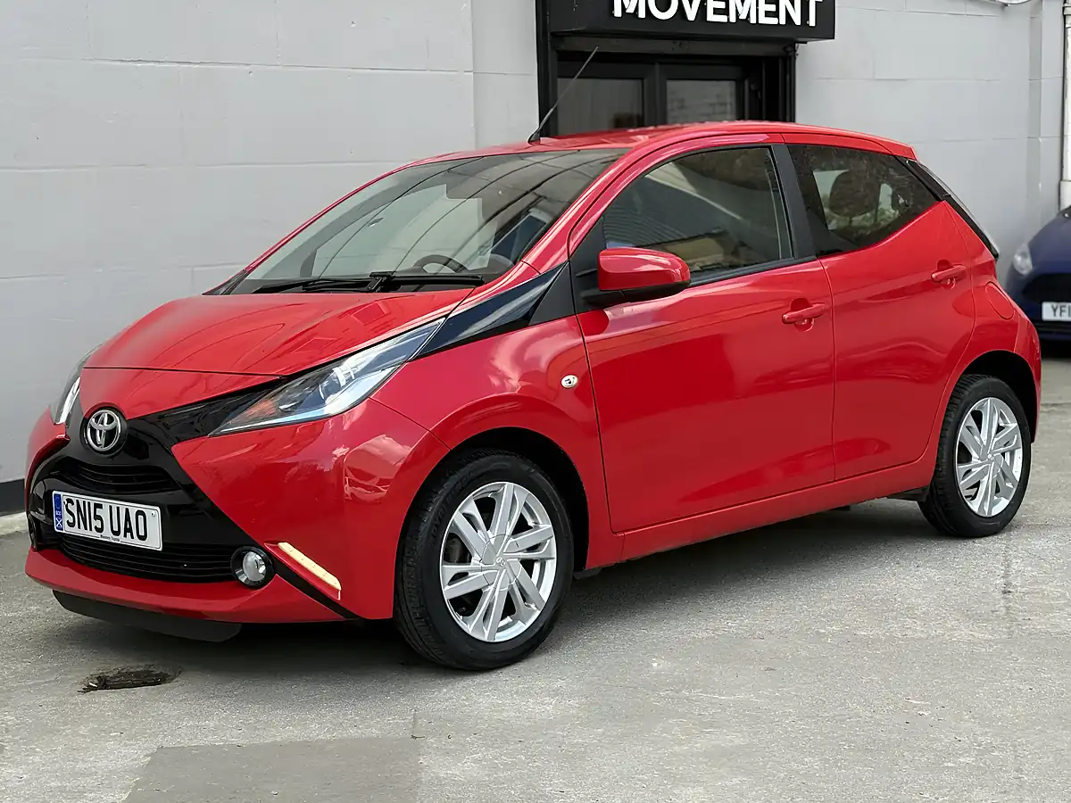 Used 2015 Toyota Aygo X-Pression Red - Interior and Exterior details 2