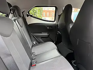 Used 2015 Toyota Aygo X-Pression White - Interior and Exterior details 11