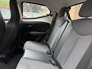 Used 2015 Toyota Aygo X-Pression White - Interior and Exterior details 12
