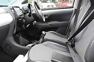 Used 2015 Toyota Aygo X-Pression X-Wave White - Interior and Exterior details 11