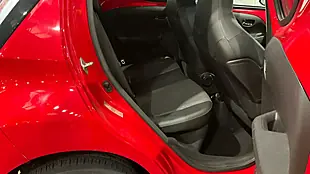 Used 2015 Toyota Aygo X-Pression X-Wave X-Shift Red - Interior and Exterior details 10