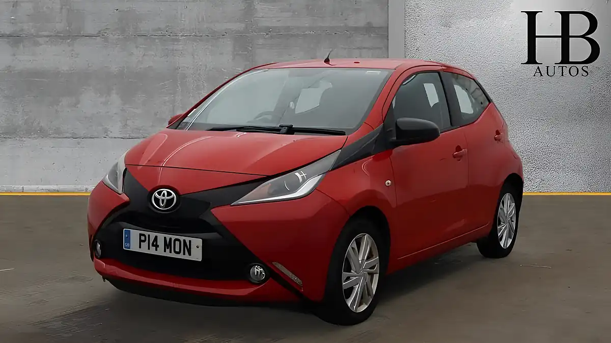 Used 2015 Toyota Aygo X-Pression X-Wave X-Shift Red - Interior and Exterior details 2