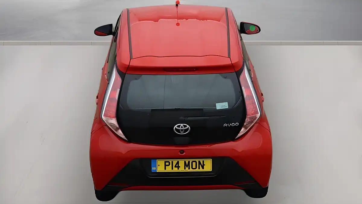 Used 2015 Toyota Aygo X-Pression X-Wave X-Shift Red - Interior and Exterior details 8