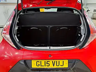 Used 2015 Toyota Aygo X-Pression X-Wave X-Shift Red - Interior and Exterior details 11