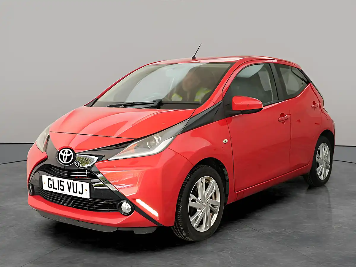 Used 2015 Toyota Aygo X-Pression X-Wave X-Shift Red - Interior and Exterior details 2