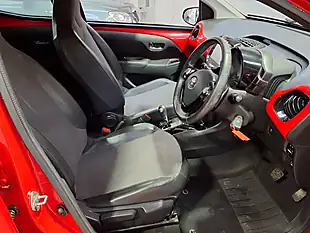 Used 2015 Toyota Aygo X-Pression X-Wave X-Shift Red - Interior and Exterior details 6