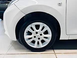Used 2015 Toyota Aygo X-Pure White - Interior and Exterior details 10