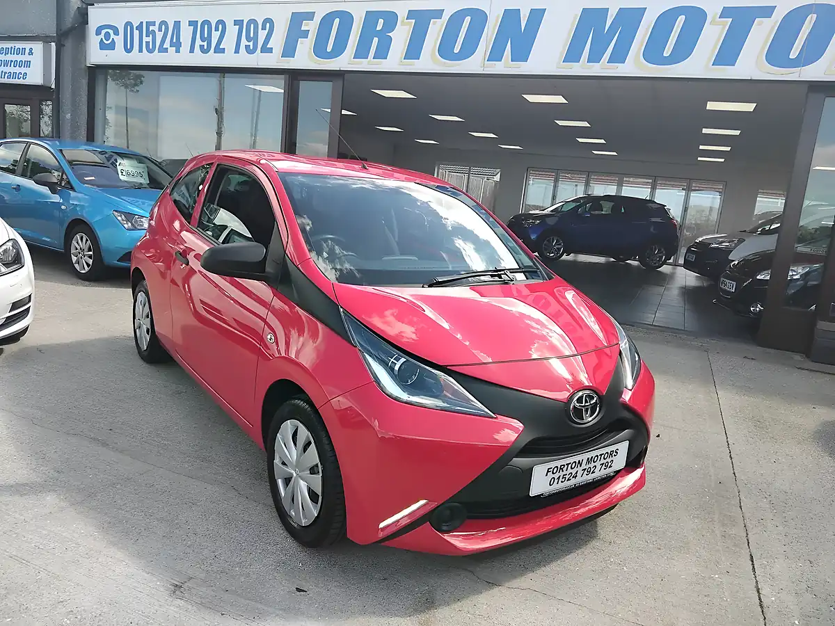 Used 2015 Toyota Aygo X Red - Interior and Exterior details 2