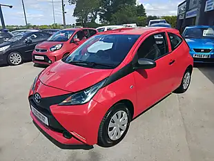 Used 2015 Toyota Aygo X Red - Interior and Exterior details 4