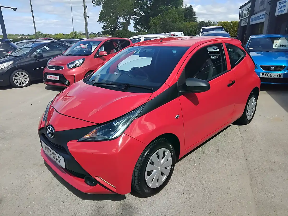 Used 2015 Toyota Aygo X Red - Interior and Exterior details 4
